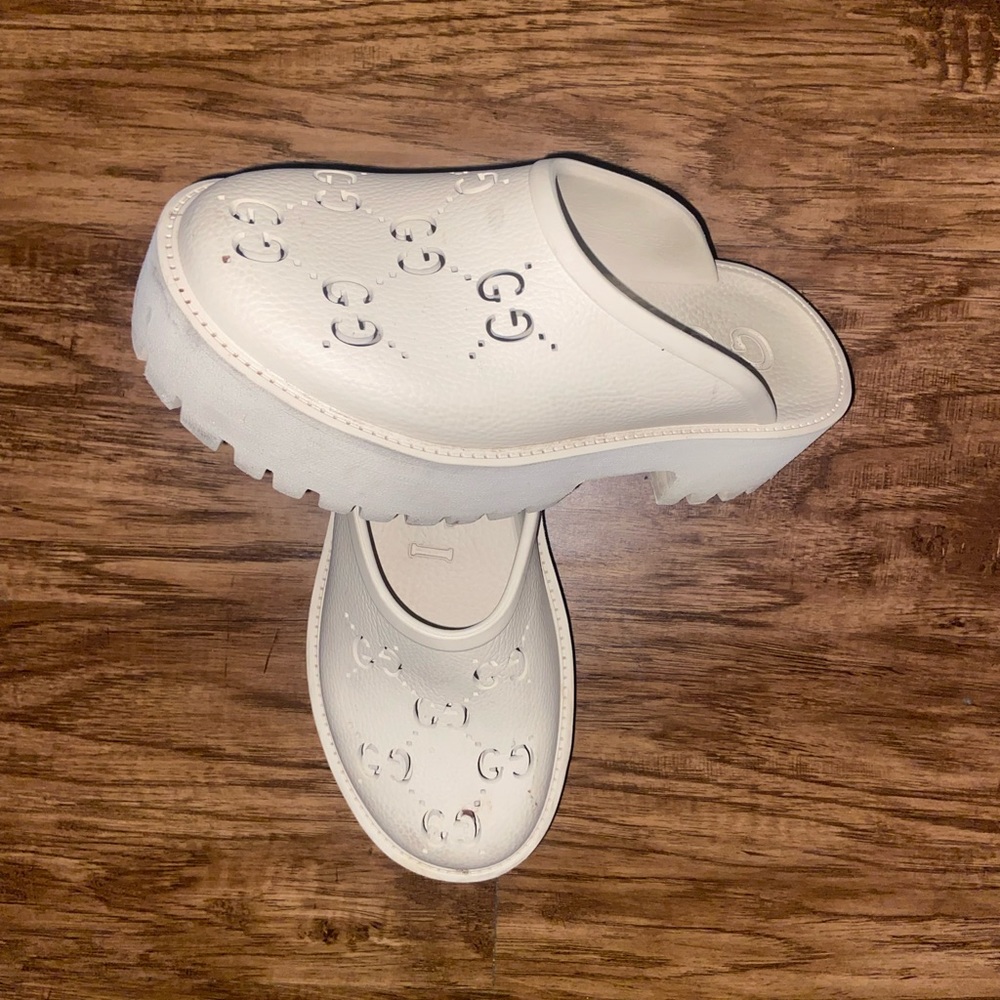Gucci clogs